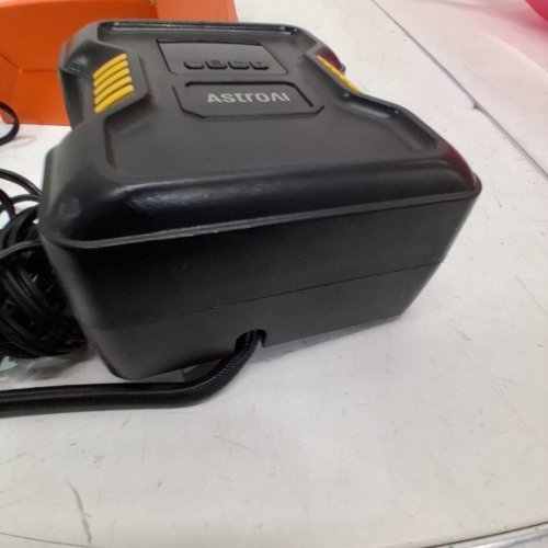 ASTROAI PORTABLE AIR COMPRESSOR - 12 V, 150 PSI, 17 L/MIN - BLACK (MODEL: JY21P160-12) image 5