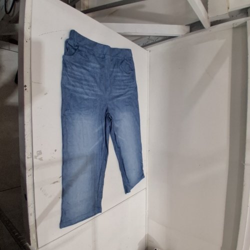 WOMEN'S JEAN CAPRIS - MEDIUM - BLUE image 2