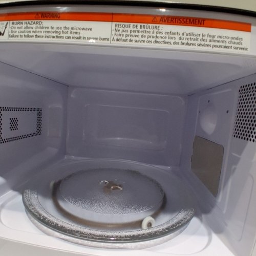 DANBY COUNTERTOP MICROWAVE OVEN - 0.7 CU/FT - BLACK ( MODEL- DBMW0721BBB) image 4