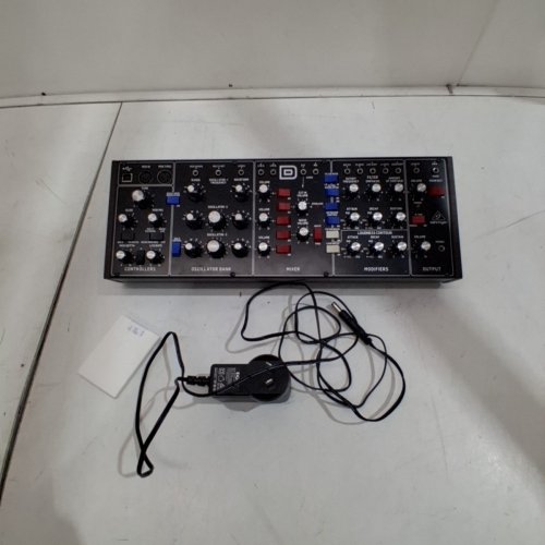 BEHRINGER AUTHENTIC ANALOG SYNTHESIZER WITH 3 VCO - BLACK (MODEL: MODEL D) image 3