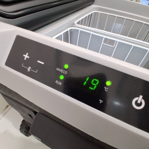 EUHOMY PORTABLE CAR FRIDGE FREEZER WITH INDEPENDENT TEMPERATURE CONTROL AND LED DIGITAL DISPLAY - 50L - 12/24V DC - BLACK/GREY - (MODEL:CF003-50BL-CAEH) image 2