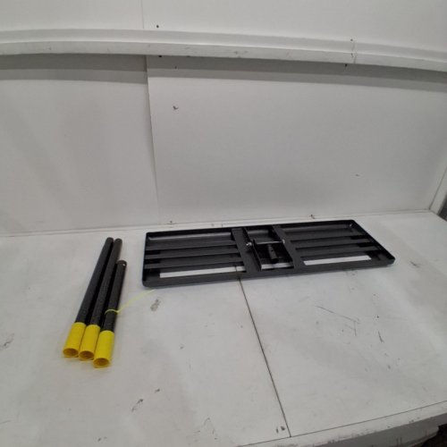 LAWN LEVELING RAKE - 30" X 10" - GREY/BLACK image 3