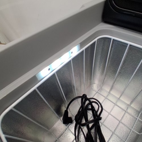 EUHOMY DUAL ZONE PORTABLE CAR FRIDGE FREEZER LED DIGITAL DISPLAY AND BUILT-IN WHEELS AND HANDLES - 50L - 100V - BLACK / GREY (MODEL:CF003-50BL-CAEH) image 6