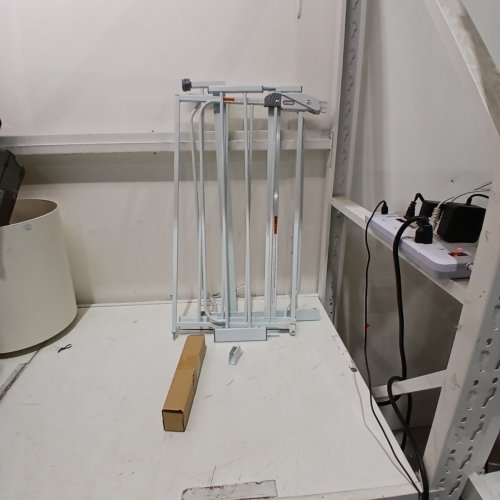 REGALO EASY-STEP METAL WALK-THROUGH SAFETY GATE - 30" X 29'' - 38.5'' - WHITE (MODEL: 1160DS) image 2