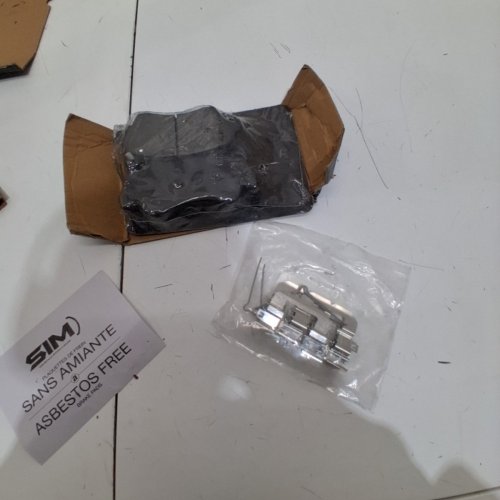 4PC SIM FRONT SEMI-METALLIC DISC BRAKE PADS - FOR KIA RIO2018-2023 AND HYUNDAI ACCENT 2018-2022 -(MODEL: SIM-2190) image 2