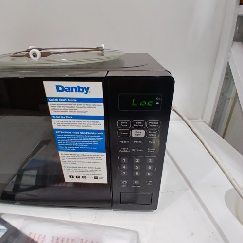 DANBY COUNTERTOP MICROWAVE - 0.7 CU.FT - BLACK - (MODEL: DBMW0721BBB) image 4