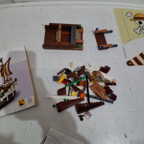 1376PC LEGO ONE PIECE THE GOING MERRY PIRATE SHIP WITH STRAW HAT CREW BUILDING BLOCK SET - (MODEL: 75639) image 7