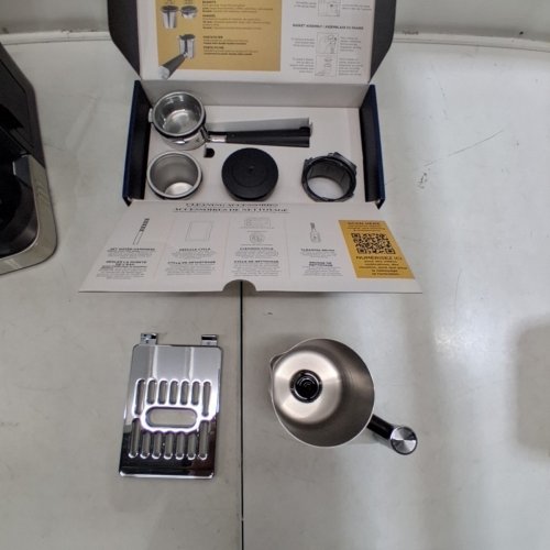 NINJA LUXE CAFÉ 3-IN-1 ESPRESSO MACHINE - DRIP COFFEE MAKER AND RAPID COLD BREW, INTEGRATED GRINDER, ASSISTED TAMPER, HANDS-FREE FROTHER - GREY (MODEL: ES601C) image 10