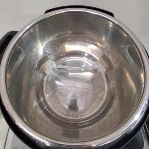 INSTANT POT 7-IN-1 STAINLESS STEEL ELECTRIC PRESSURE COOKER - 8 QUART - SILVER - (MODEL: IP-DUO80) image 4