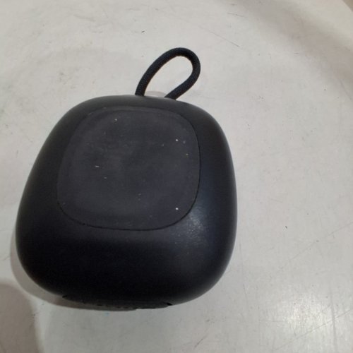 ONN. BLUETOOTH MINI RUGGED SPEAKER WITH TWS SYNC MODE - BLACK image 4