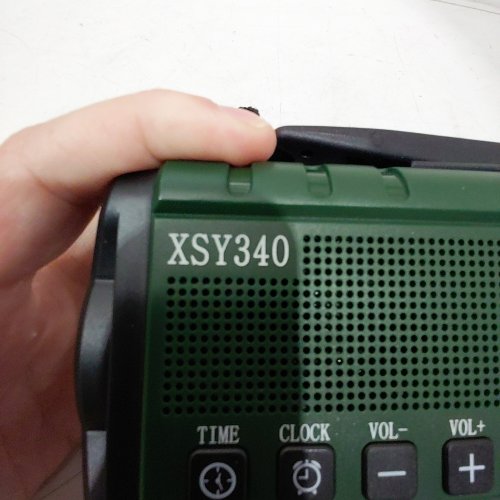MULTI-FUNCTION NOAA WEATHER ALERT OLAR & HAND CRANK PORTABLE EMERGENCY RADIO WITH FLASHLIGHT - GREEN / BLACK (MODEL: XSY340) image 3