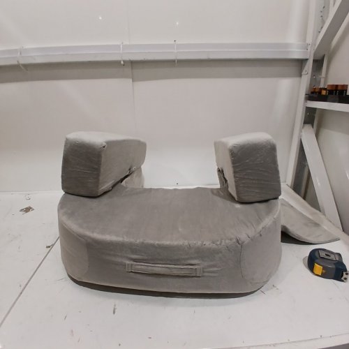 READING LAP PILLOW FOR LAPTOP - GREY image 3