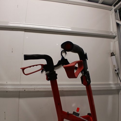 DRIVE MEDICAL NITRO 3-WHEEL ROLLATOR - 300 LBS MAX- RED (MODEL: RTL10266TWHL) image 4