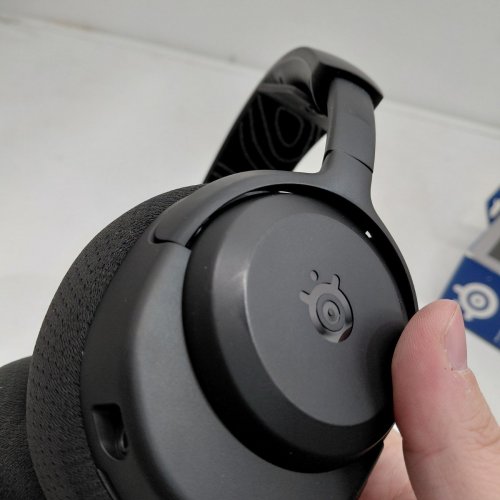 STEELSERIES ARCTIS NOVA 3P WIRELESS MULTI-PLATFORM BLUETOOTH GAMING HEADSET - BLACK image 3