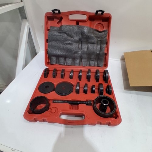 21PC VEVOR FRONT WHEEL DRIVE BEARING PULLER - RED CASE (MODEL: LX1005) image 2