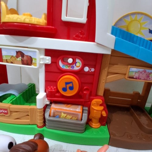 FISHER-PRICE LITTLE PEOPLE ANIMAL FARM PLAYSET - MULTICOLOR image 2