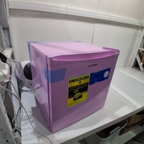 UPSTREMAN COMPACT MINI FRIDGE WITH FREEZER - 1.7 CU. FT - PINK (MODEL: FR17-PINK) image 5