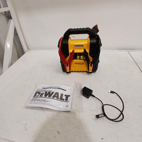 DEWALT JUMP STARTER WITH AIR COMPRESSOR - 2000A, 120 PSI, 60W, 15W - YELLOW AND BLACK (ITEM: 1680353) image 8