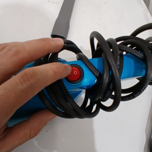 BISSELL FEATHERWEIGHT 3-IN-1 LIGHTWEIGHT CORDED STICK/HANDHELD VACUUM - BLUE (MODEL: 2033V) image 2
