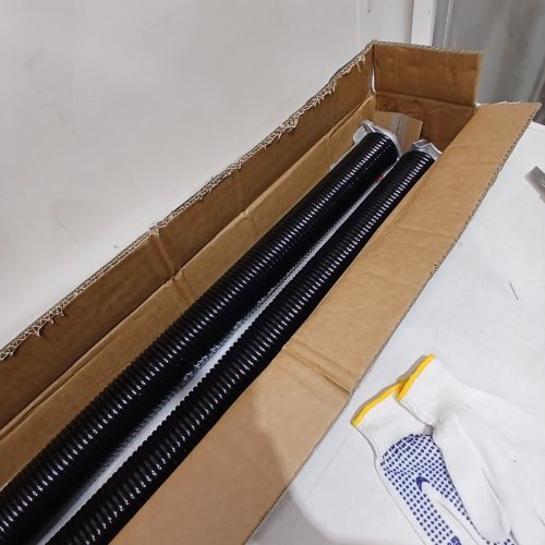 VEVOR GARAGE DOOR ELECTROPHORESIS COATED TORSION SPRINGS LEFT AND RIGHT WITH NON-SLIP WINDING BARS - 0.25" X 2" X 30" (MODEL: GZ-30) image 2