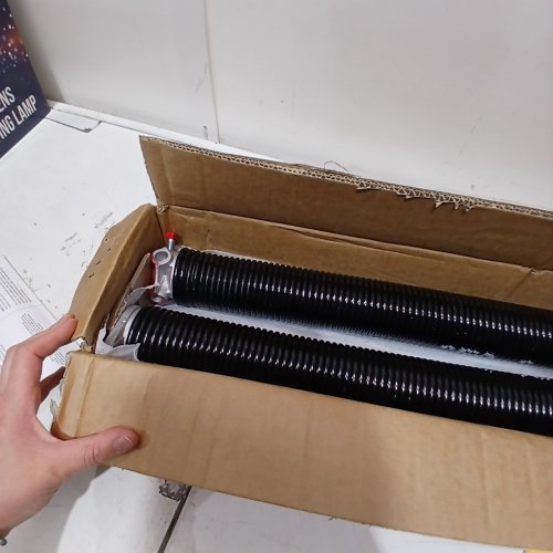 VEVOR GARAGE DOOR ELECTROPHORESIS COATED TORSION SPRINGS LEFT AND RIGHT WITH NON-SLIP WINDING BARS - 0.25" X 2" X 30" (MODEL: GZ-30) image 3