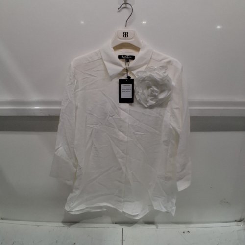 WOMEN'S BARILOCHE SHEAR BUTTON-UP SHIRT WITH BFLOWER PIN - SMALL / MEDIUM - 38 - OFF-WHITE (STYLE : CARAVACA) image 2