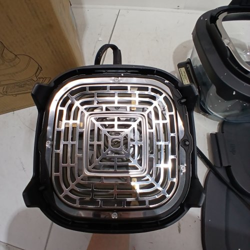 NINJA CRISPI PORTABLE GLASS AIR FRYER COOKING SYSTEM - 4QT AND 6-CUPS - SAGE (MODEL: FN101CGN) image 3
