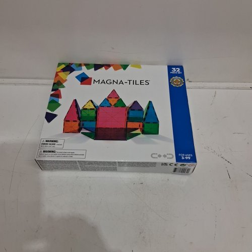 32PC MAGNA-TILES CLEAR COLORS SET, THE ORIGINAL, AWARD-WINNING MAGNETIC BUILDING TILES FOR KIDS image 2