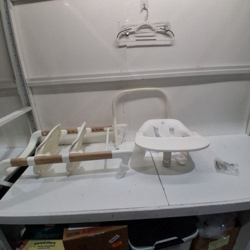 EVENFLO RIGHTSEAT MULTISTAGE HIGH CHAIR - 25" X 18.6" X 31.9" - WHITE (MODEL: HC100122518) image 2