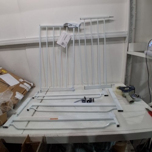 REGALO EASY STEP EXTRA WIDE BABY GATE - 30" X 29"-49" - WHITE (MODEL: 1164 EW DS) image 2