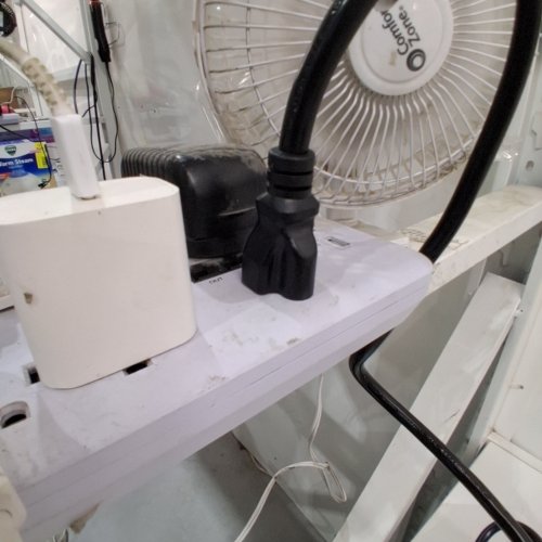 LASKO HIGH VELOCITY LIGHTWEIGHT PRO PIVOTING UTILITY FAN - BLACK (MODEL: U12104C) image 2