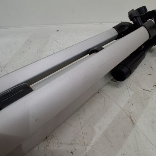 AMAZON BASICS LIGHTWEIGHT TRIPOD - 60" - BLACK image 4