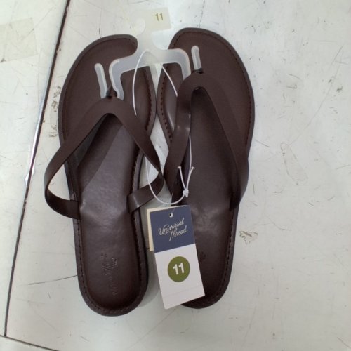 WOMENS UNIVERSAL THREADS SANDALS MEMORY FOAM FLIP FLOPS - SIZE 11 - BROWN image 2