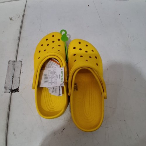 UNISEX CROCS - MENS 7 WOMENS 9 - YELLOW (MODEL: 10001) image 2