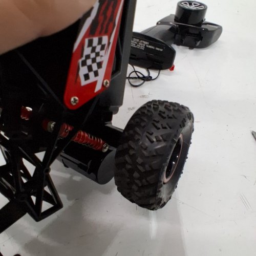 ADVENTURE FORCE METAL RACER REMOTE CONTROL CAR - 1:18 SCALE, 3.7V RECHARGEABLE BATTERY - RED image 4