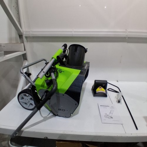 GREENWORKS CORDED ELECTRIC SNOW BLOWER THROWER WITH 180° ADJUSTABLE CHUTE - 13AMP - 20” PATH - GREEN (MODEL: GWSN20130) image 3