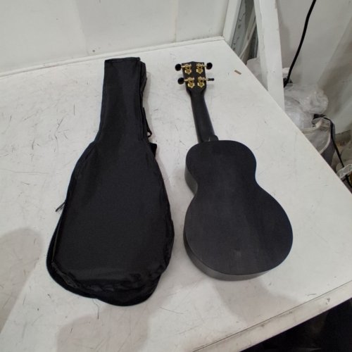 2PC MAHALO UKULELES SOPRANO ART SERIES UKULELE WITH CASE - 21"- BLACK (MODEL: MS1TBK) image 3