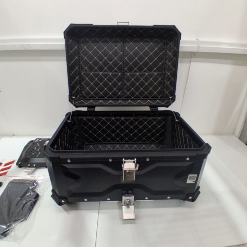 UNIVERSAL ALUMINUM ALLOY MOTORBIKE/MOTORCYCLE TAIL BOX TOP CASE WITH LEATHER LINING - 65L - BLACK - (MODEL: 65L-B) image 2
