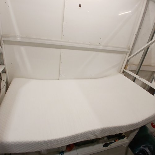 ZINUS MATTRESS-IN-A-BOX MEMORY FOAM MATTRESS - 6" - TWIN - (MODEL: HJ6) image 2