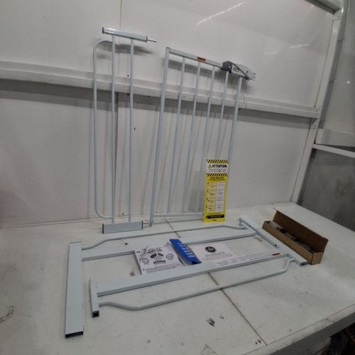 REGALO EASY STEP SAFETY GATE - 29"- 38.5" - WHITE (MODEL: 1160-DS) image 2