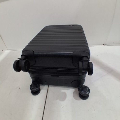AMAZON BASICS HARDSIDE CARRY-ON LUGGAGE - 21" - BLACK image 2