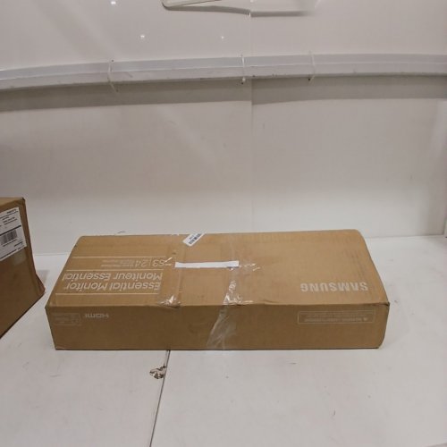 SAMSUNG ESSENTIAL S3 CLASS 16:9 IN-PLANE SWITCHING (IPS) FULL HD LCD MONITOR - 24" - BLACK (MODEL: S24D300GAN) image 9
