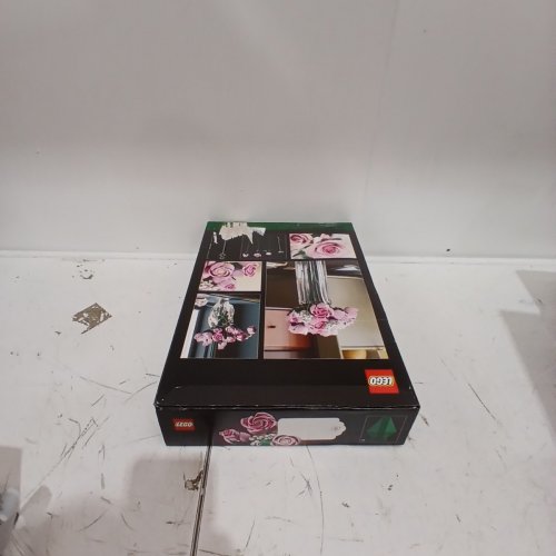 789PC LEGO BOUQUET OF PINK ROSES (MODEL: 10374) image 3