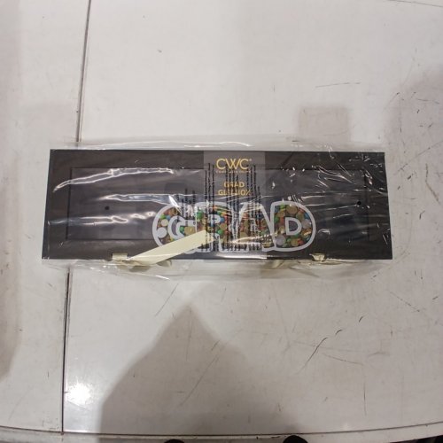 CWC WORD GRAD GIFT BOX - BLACK (MODEL: WRDSNKTG4 BLK BLACK) image 2