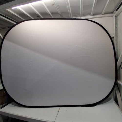 NEEWER REVERSIBLE COLLAPSIBLE LIGHT REFLECTOR LIGHT DIFFUSER PANEL - 58" X 78" - BLACK/WHITE image 5