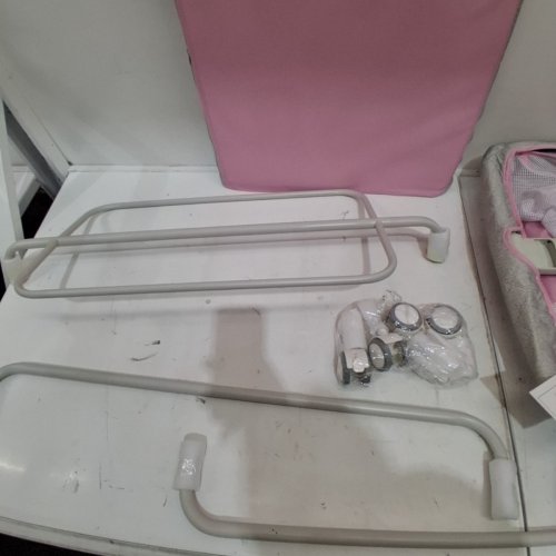 BABY BASSINET BEDSIDE SLEEPER WITH WATERPROOF BASSINET SHEETS - PINK (MODEL: UU001) image 4