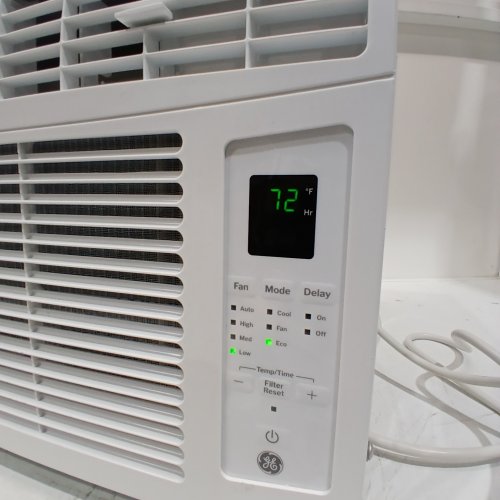 GE ELECTRONIC WINDOW AIR CONDITIONER - 6000BTU - UP TO 250SQ.FT - 16.4" X 13.4" X 12.6" - WHITE (MODEL: AWCS06BWFC) image 2