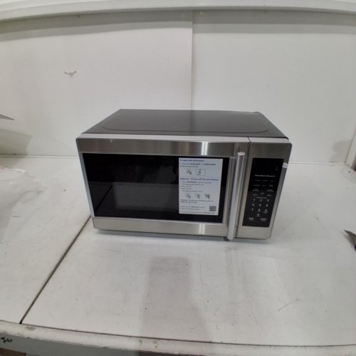 HAMILTON BEACH STAINLESS STEEL MICROWAVE - 0.7 CU FT - 700 WATTS WITH 10 POWER LEVELS (MODEL: EM720CPN-SS) image 3