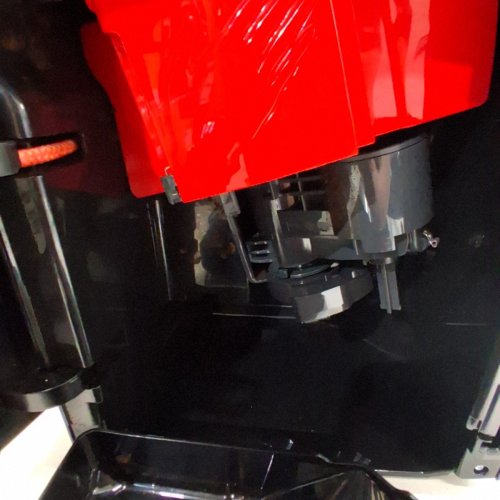BOSCH 500 SERIES FULLY AUTOMATIC ESPRESSO MACHINE WITH WHOLE BEAN COMPARTMENTS AND GROUND COFFEE CHUTE - TFT DISPLAY AND TOUCH CONTROL PANEL - EXTERNAL MILK SYSTEM - 9 BEVERAGE OPTIONS - BLACK (MODEL: TPU40109) image 6
