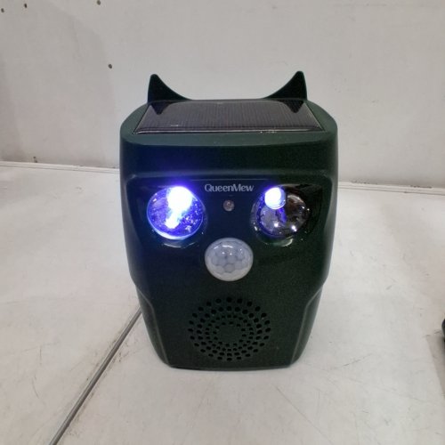 QUEENMEW SOLAR POWER ULTRASONIC ANIMAL REPELLER - 15-50KHZ - GREEN image 2